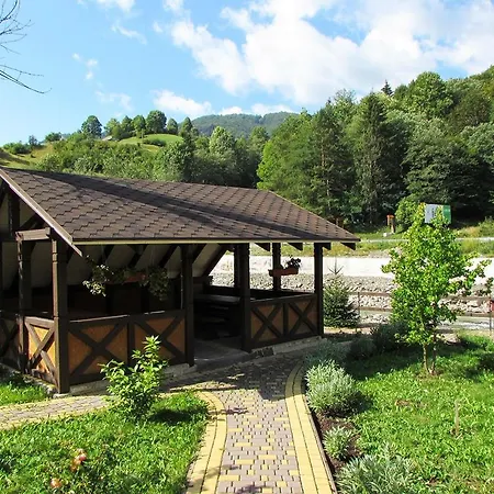 екосадиба водограй 호텔 *